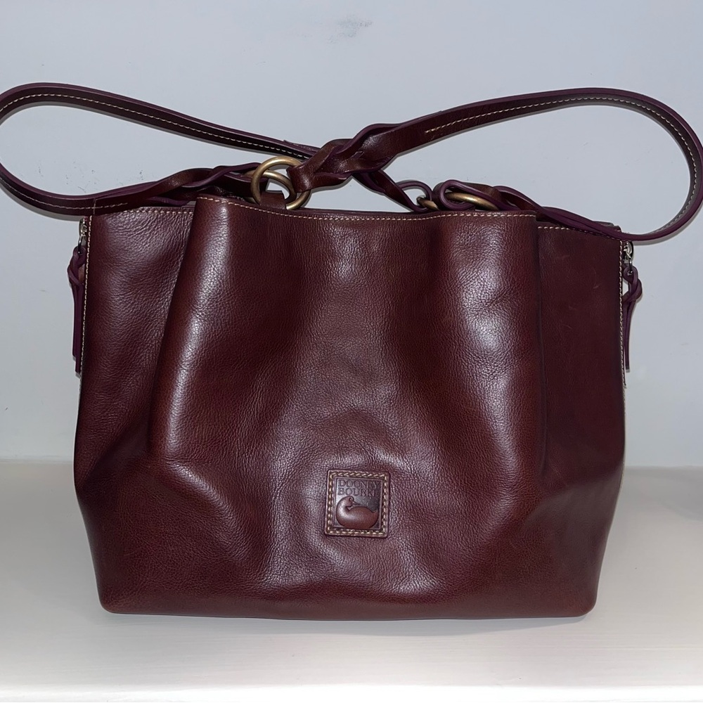 Dooney and Bourke Florentine Large Zip Barlow